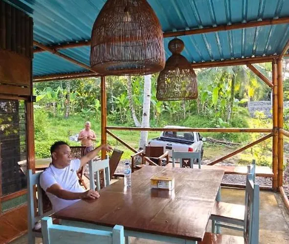 Jungle Medewi Bali ホステル